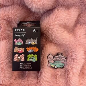 Disney Loungefly Pin